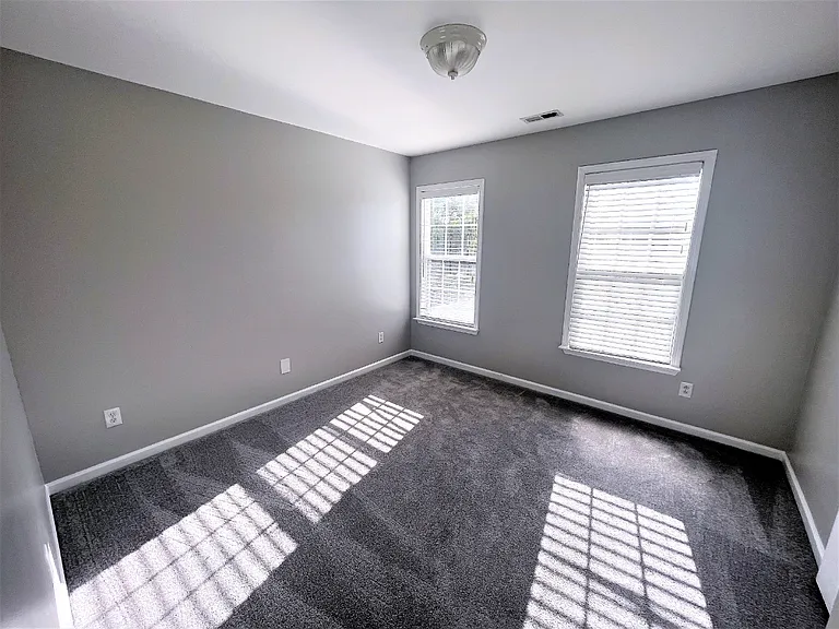412 Howard Grove Pkwy — Photo 10