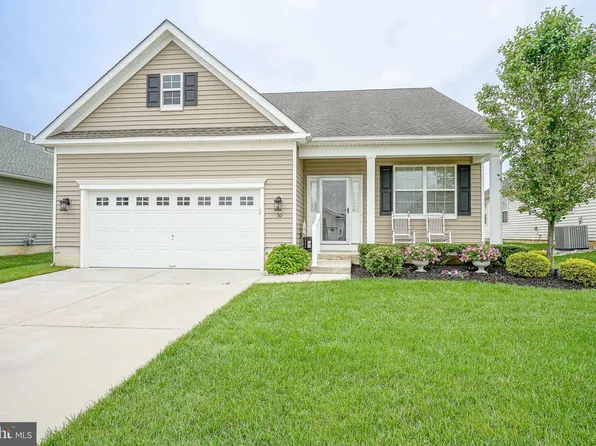 50 W Dehart Ave, Clayton, NJ 08312