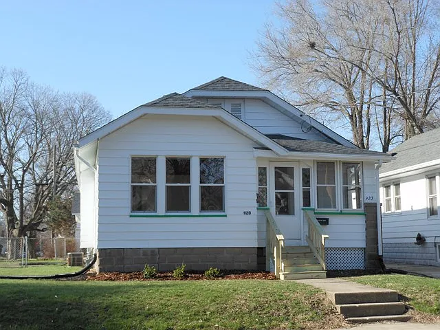 920 E Virginia Ave photo 1