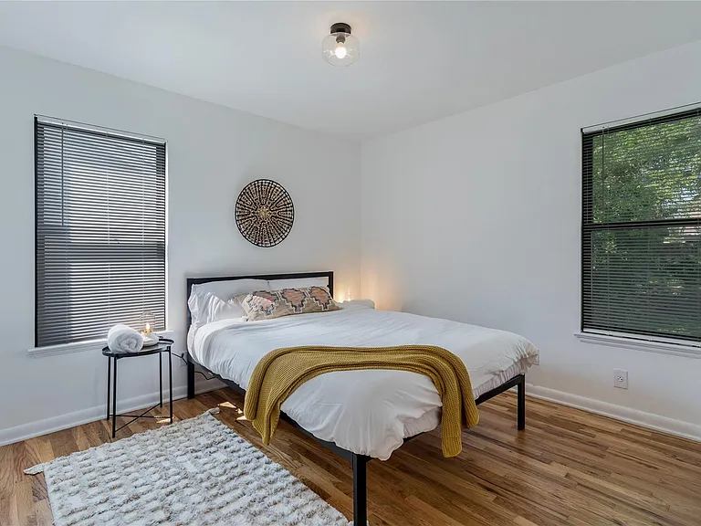 1007 Epenard St — Photo 8