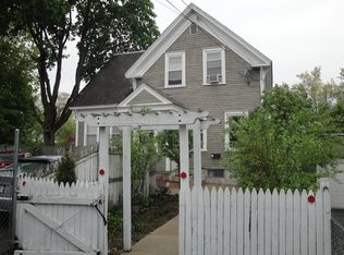 777 Westford St, Lowell, MA 01851