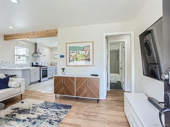 4th image of 1321 W Custer Pl