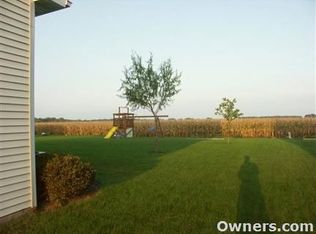 965 Country Creek Dr, Findlay, OH 45840