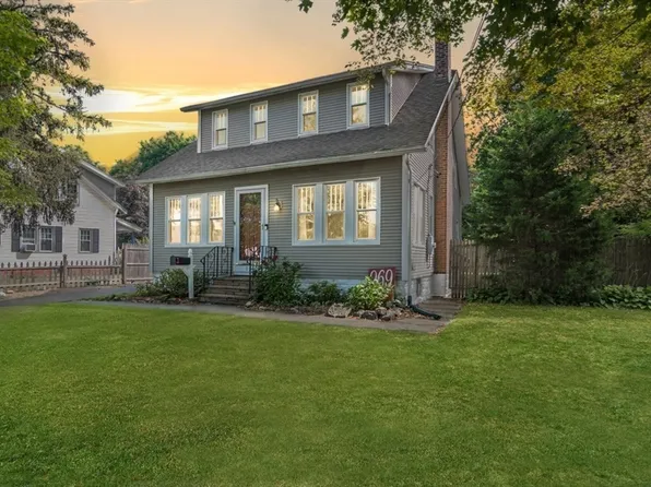 969 Main St, Agawam, MA 01001