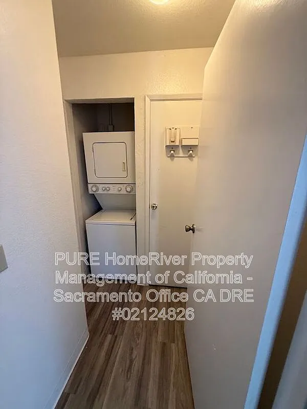 2 bed, 2.0 bath, 800 sqft, $1,650 — Photo 1