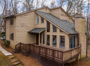 140 Southshore Ct, Roswell, GA 30076