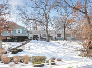 400 Westwood Dr S, Golden Valley, MN 55416