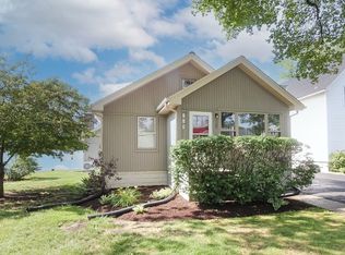 114 E Pine Ave, Bensenville, IL 60106