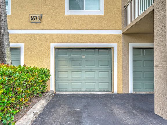 5th image of 6573 Emerald Dunes Drive #106