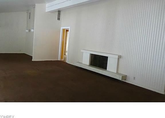 5th image of 2123 Lee Blvd