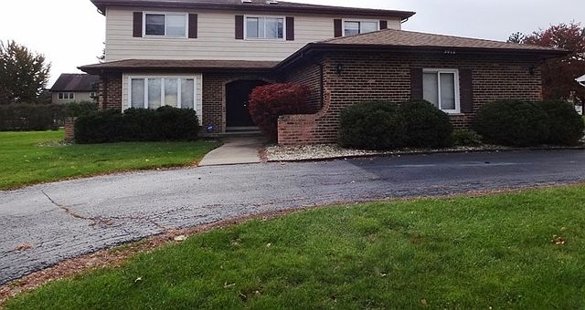 1st image of 3012 Bonnie Brae Cres