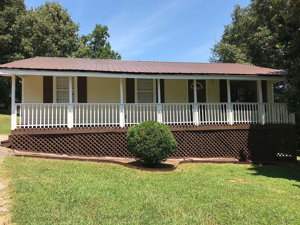 Move in ready! Fresh paint!