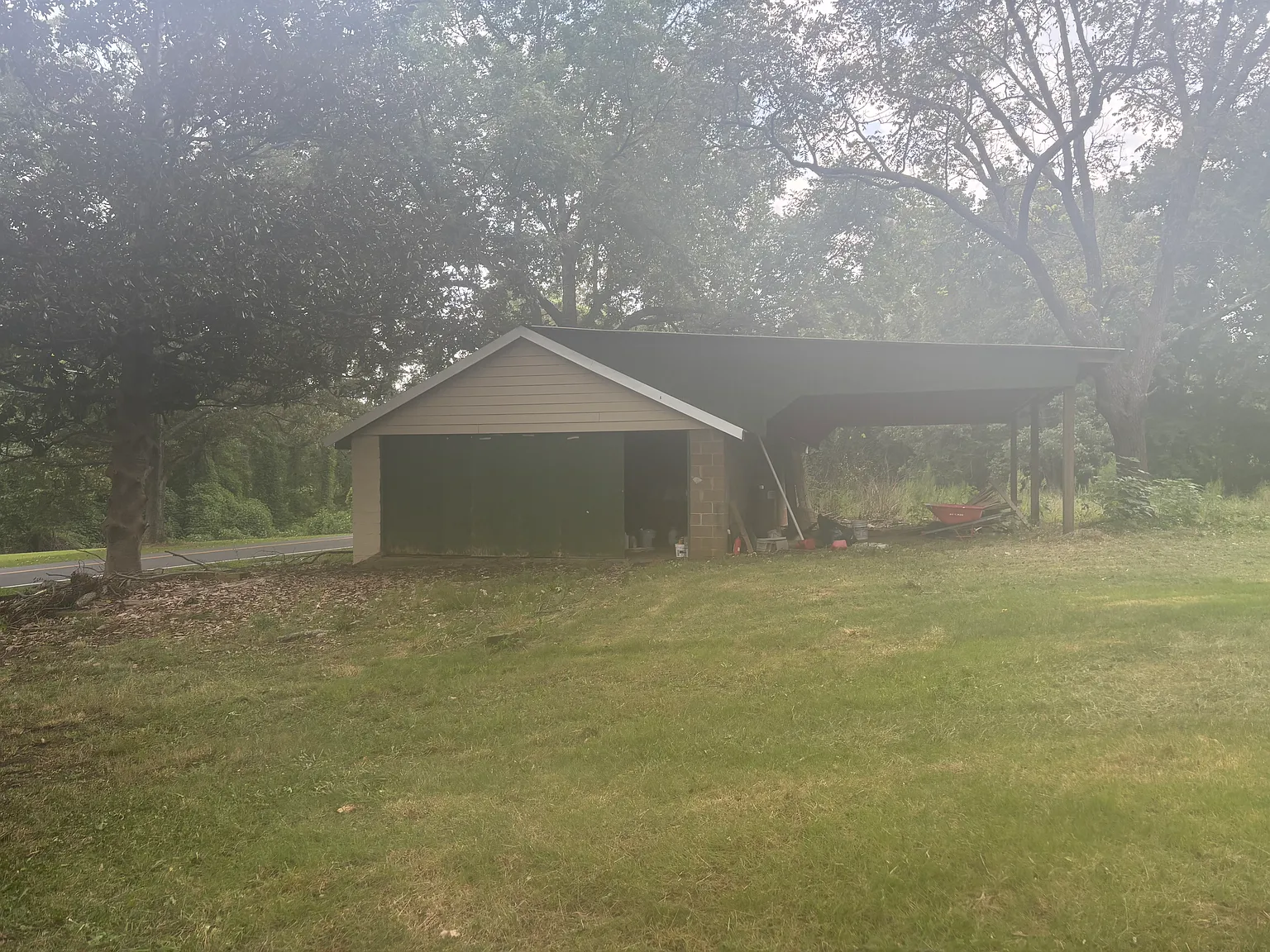 4 bed, 2400 sqft, $2,000 — Photo 2
