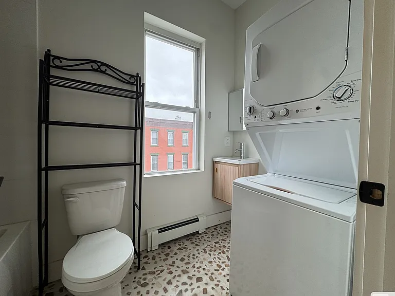 530 W Side Ave #1L — Photo 6