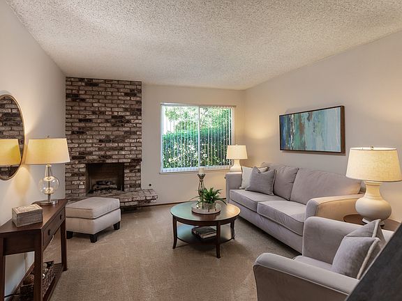 3rd image of 6063 Elmbridge Dr
