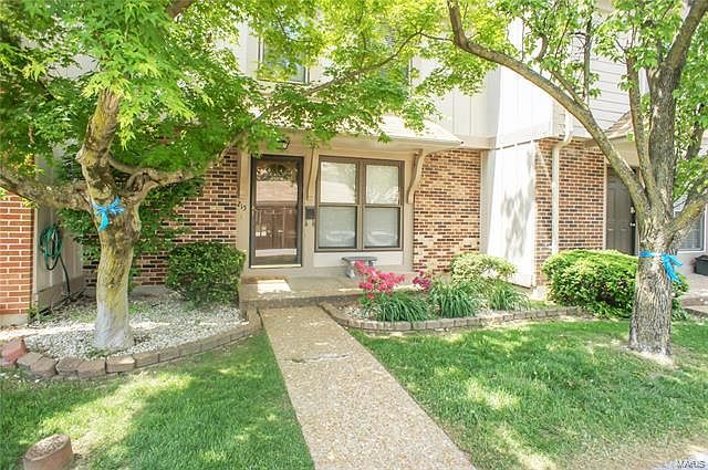 1st image of 215 Carmel Woods Dr