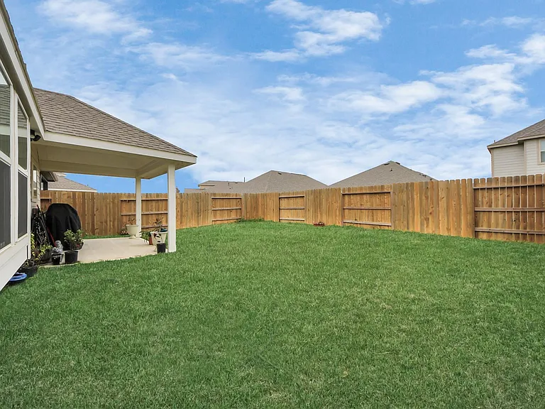 21246 Montego Bay Dr — Photo 31