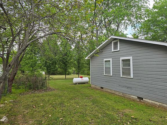 3rd image of 409 S 2nd St