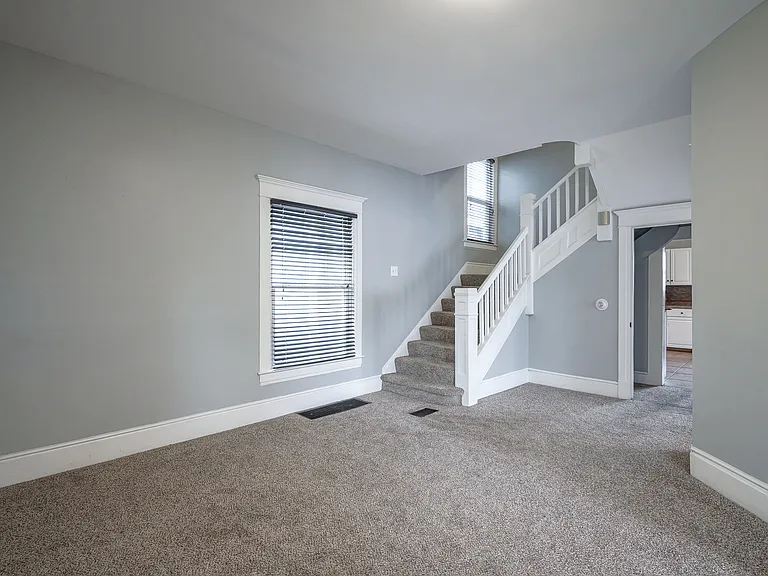 17 N Randolph St — Photo 6