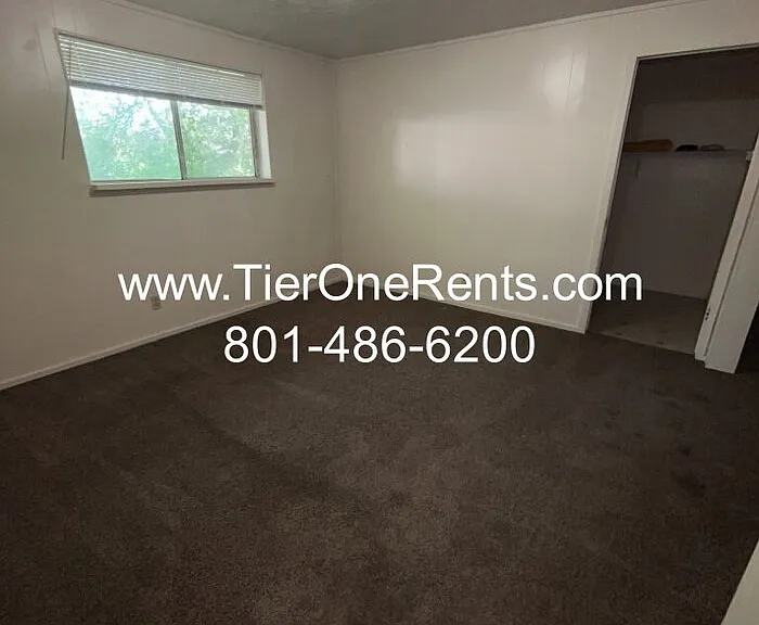 619 Angie Cir #619 — Photo 8