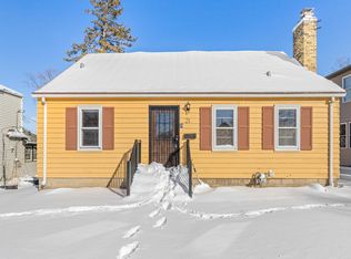 21 7th Ave N, Hopkins, MN 55343