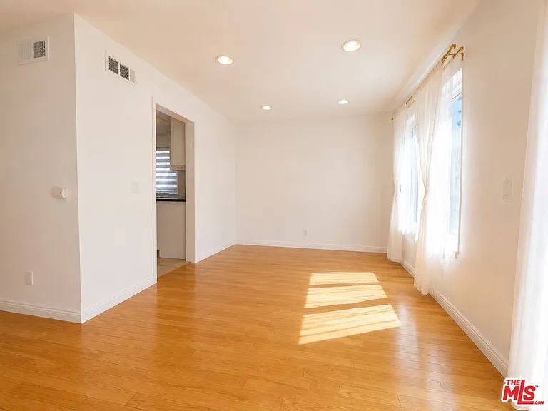 12245 Shady Hollow Ln — Photo 10