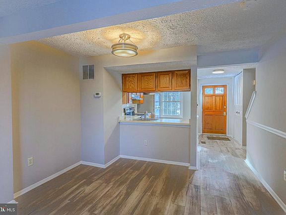 4th image of 5995 Rowanberry Dr #10H