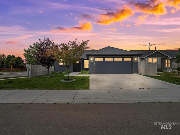 745 Baron Lakes Ave, Middleton, ID 83644
