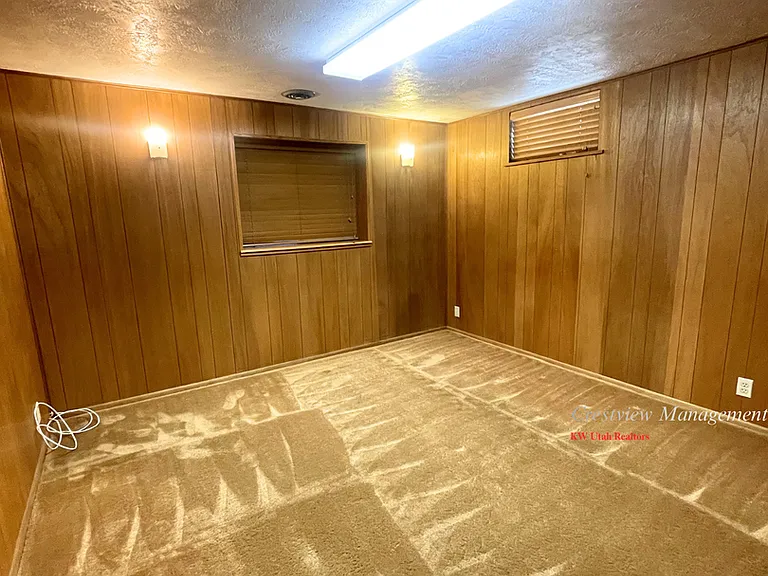 1498 E Pioneer Rd — Photo 21