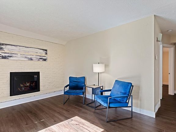 3rd image of 1100 E Sullivan Rd S