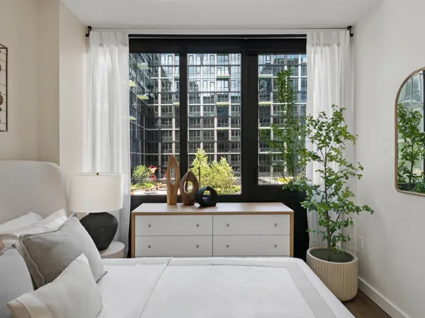 166-20 90th Avenue image 9 of 17