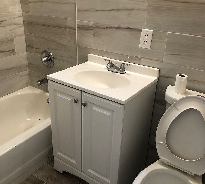 1st image of 168-43 Hillside Ave #2R
