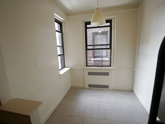 5th image of 4739 40th St APT 4D