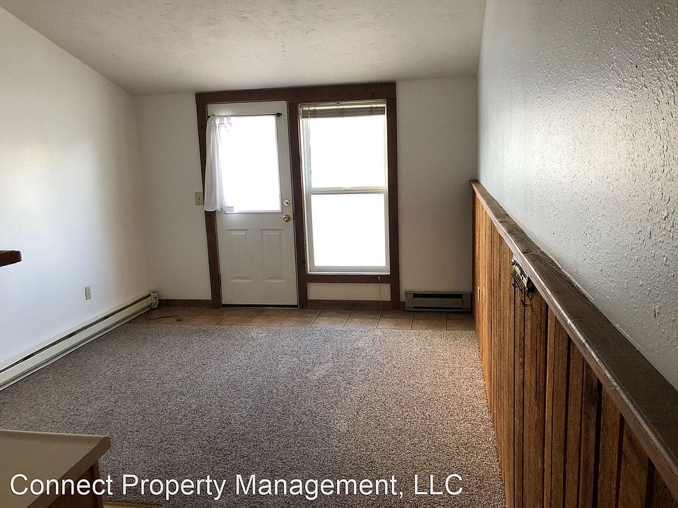 2nd image of 523 E Babcock St #7