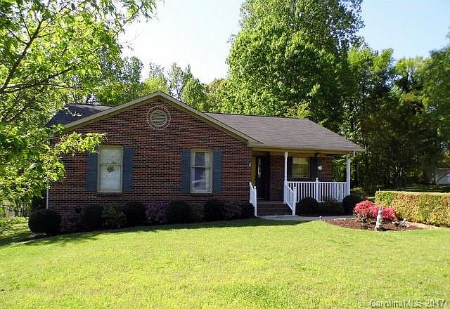 1st image of 124 Dovewood Ln #4