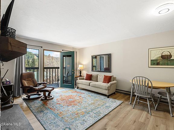 3rd image of 90 Stella Ln #206