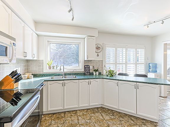 5th image of 84 Loraview Ln