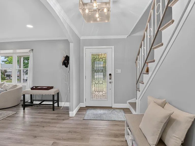 12420 Seabury Ln — Photo 7