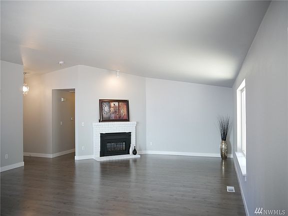 2nd image of 21702 94th Avenue Ct E