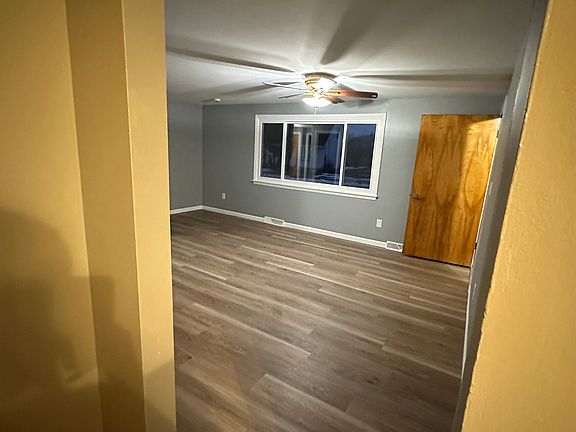 3rd image of 75 Smith Dr Floor 1