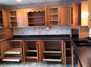 315 N East St, Hartsville, IN 47244