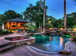 705 Mountain View Dr, Montgomery, TX 77356