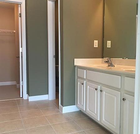 5th image of 1694 Oakbrook Dr #1