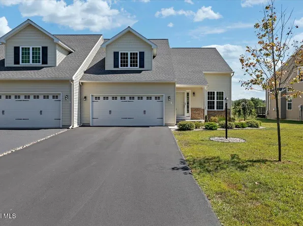 34 Chip Shot Way, Mechanicville, NY 12118