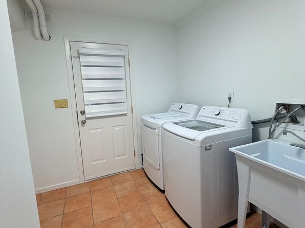 6 bedroom rental in Richmond — photo 16