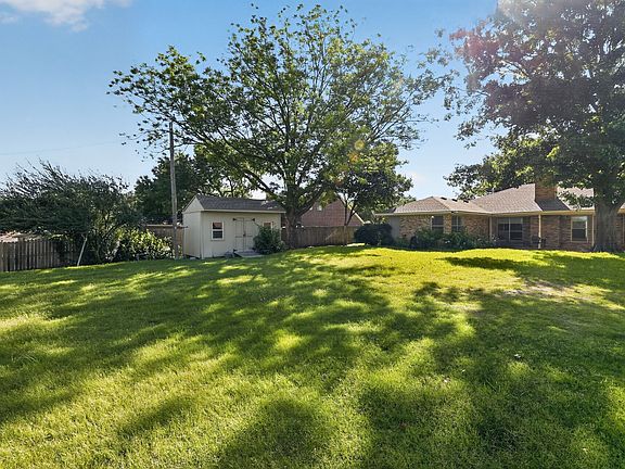 4th image of 7107 Hunt Ln