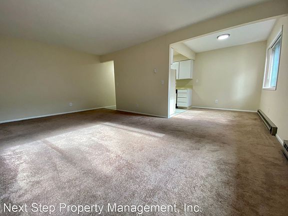 5th image of 4526 NE Hancock St #10205105