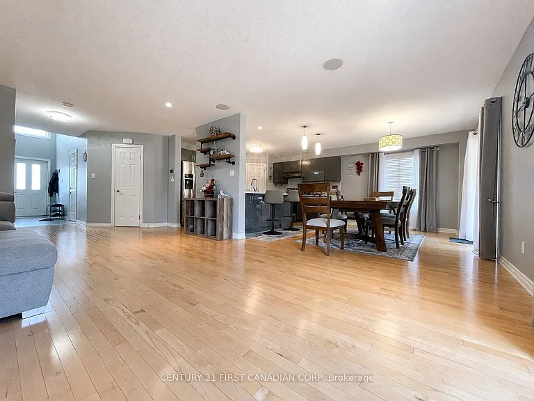2722 Bateman Trl — Photo 3