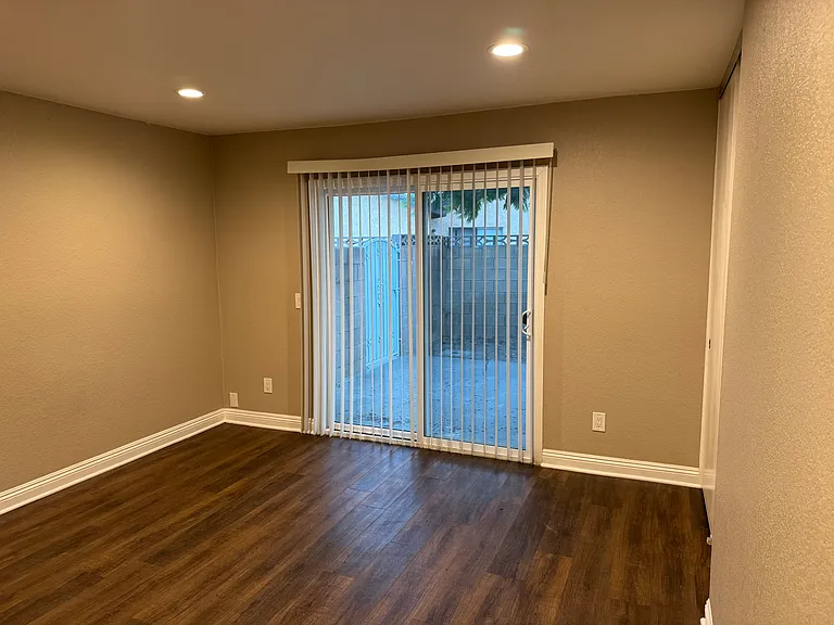 15840 Rainbow Dr — Photo 28