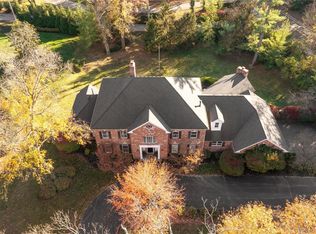 4 Upper Dromara Ln, Saint Louis, MO 63124